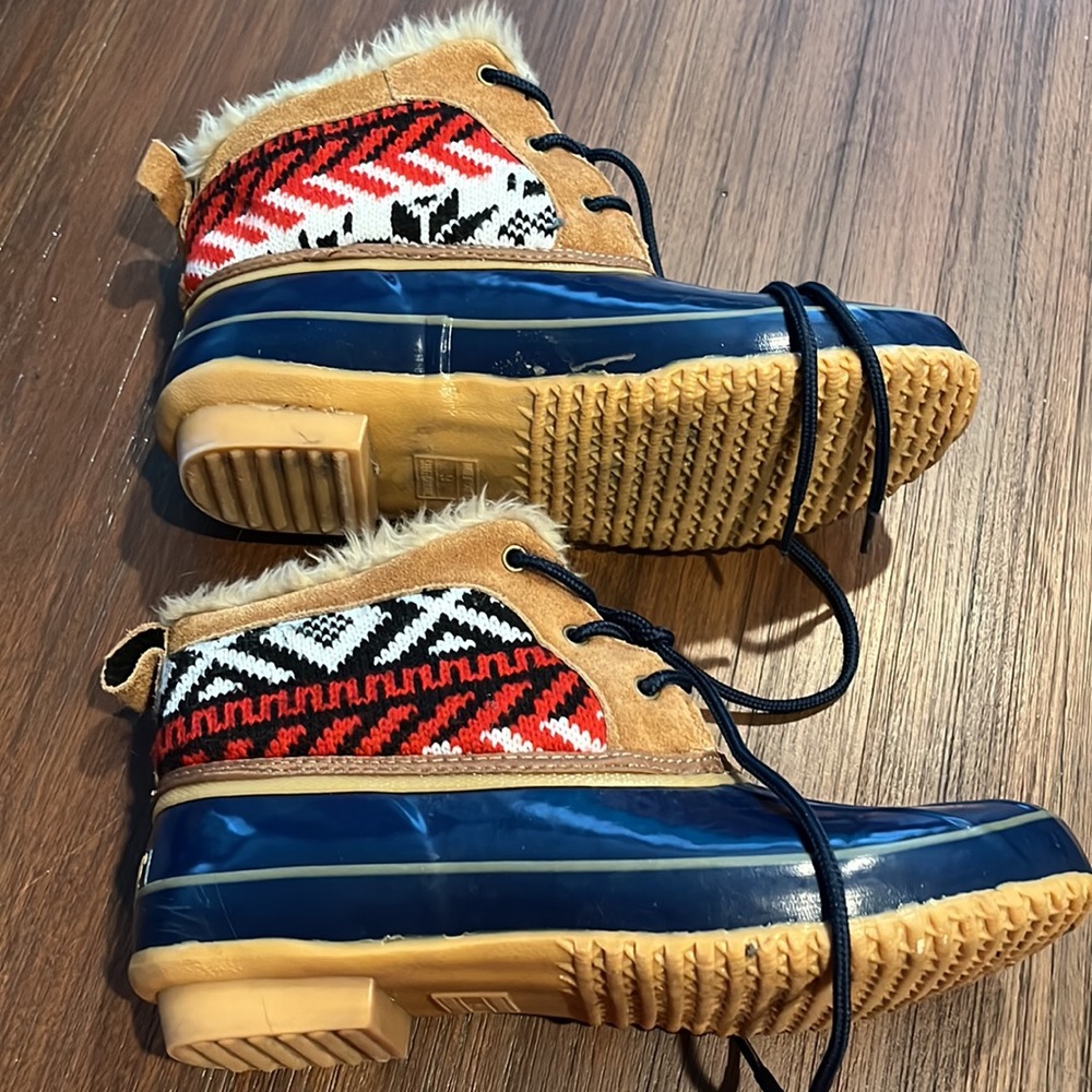Khombu Josie Boots